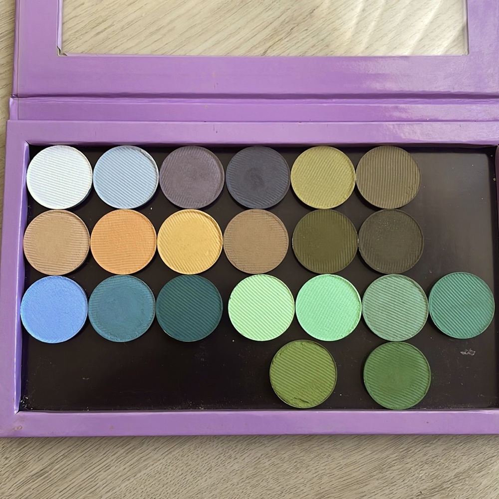 Devinah Cosmetics Single Shadows